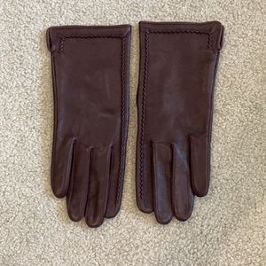 Sandro burgundy leather gloves in size 2